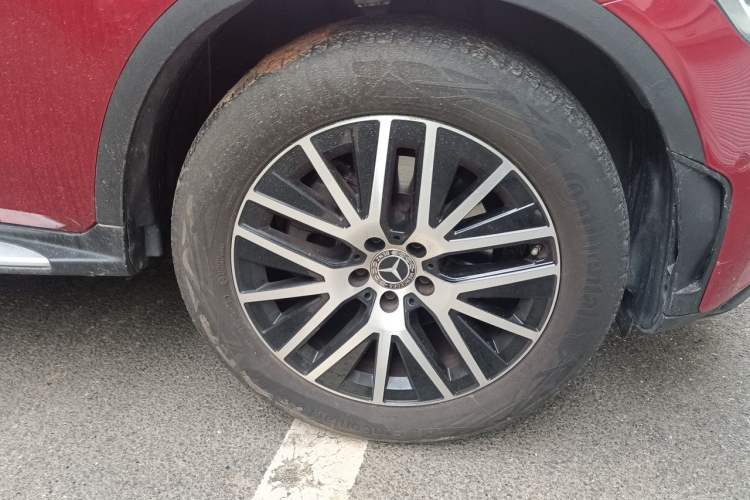 Used Mercedes-Benz GLC Coupe 2022 Refreshed GLC 300 4MATIC Coupe SUV Right Front Wheel Hub