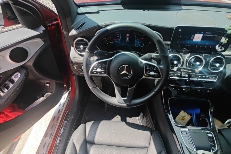 Used Mercedes-Benz GLC Coupe 2022 Refreshed GLC 260 4MATIC Coupe SUV Steering Wheel