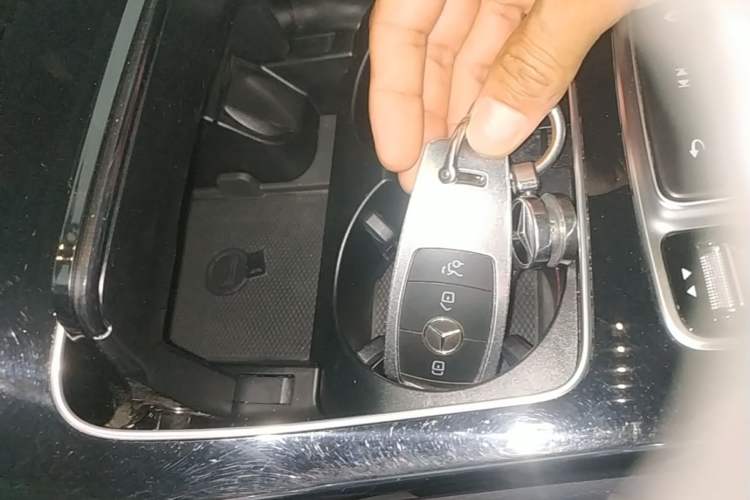Used Mercedes-Benz GLC Coupe 2022 Refreshed GLC 260 4MATIC Coupe SUV Vehicle Key