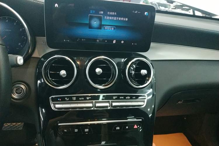 Used Mercedes-Benz GLC Coupe 2022 Refreshed GLC 260 4MATIC Coupe SUV Audio And AC Panel