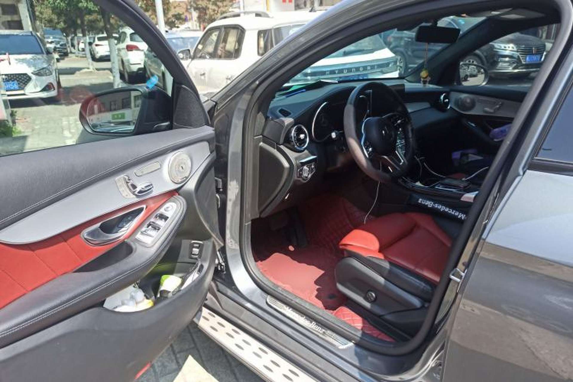 Used Mercedes-Benz GLC Coupe 2022 Refreshed GLC 260 4MATIC Coupe SUV Driver Seat