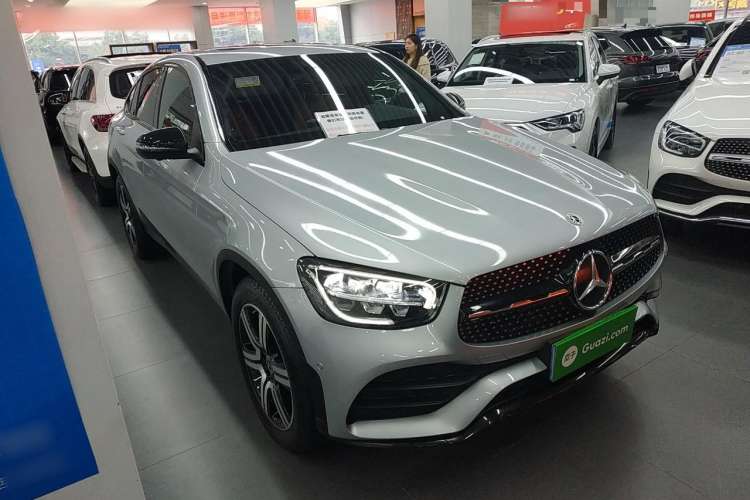 Used Mercedes-Benz GLC Coupe 2022 Refreshed GLC 260 4MATIC Coupe SUV Front Right 45 Deg