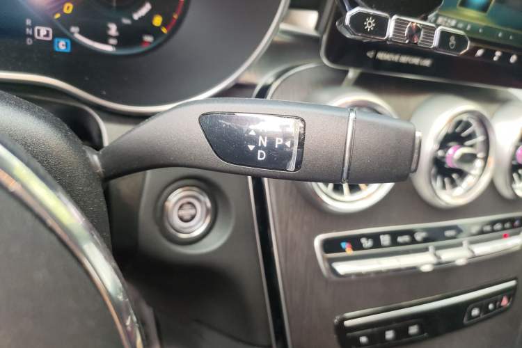 Used Mercedes-Benz GLC Coupe 2022 Refreshed GLC 300 4MATIC Coupe SUV Gear Lever