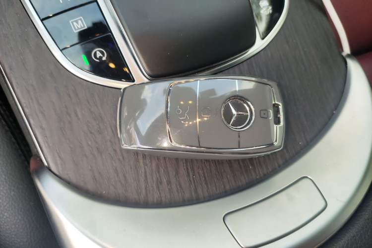 Used Mercedes-Benz GLC Coupe 2022 Refreshed GLC 300 4MATIC Coupe SUV Interior 1