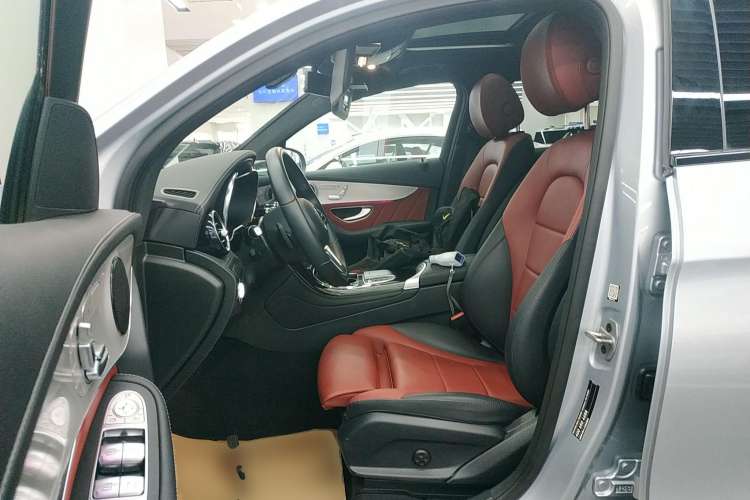 Used Mercedes-Benz GLC Coupe 2022 Refreshed GLC 260 4MATIC Coupe SUV Left Front Seat
