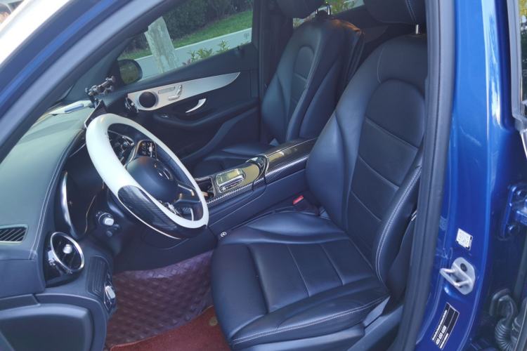 Used Mercedes-Benz GLC Coupe 2022 Refreshed GLC 260 4MATIC Coupe SUV Left Front Seat
