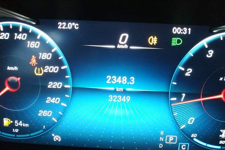 Used Mercedes-Benz GLC Coupe 2022 Refreshed GLC 260 4MATIC Coupe SUV Odometer Close Up