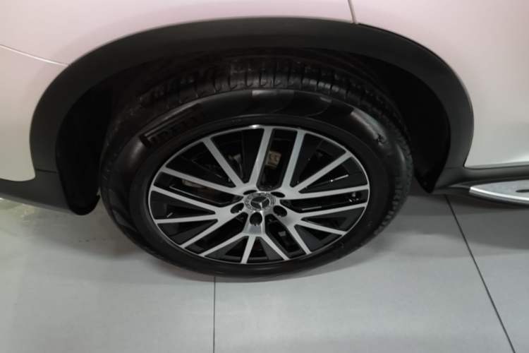 Used Mercedes-Benz GLC Coupe 2022 Refreshed GLC 300 4MATIC Coupe SUV Right Rear Wheel Hub