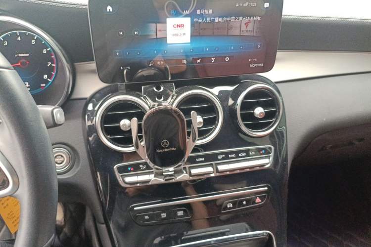 Used Mercedes-Benz GLC Coupe 2022 Refreshed GLC 260 4MATIC Coupe SUV Audio And AC Panel