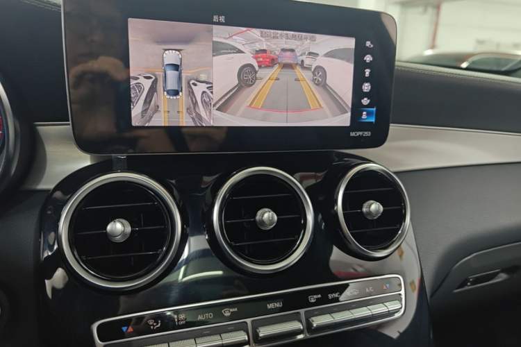 Used Mercedes-Benz GLC Coupe 2022 Refreshed GLC 260 4MATIC Coupe SUV Audio And AC Panel