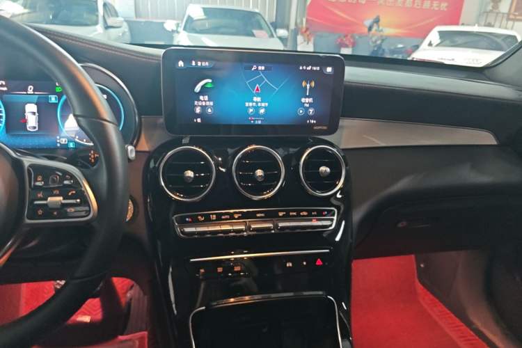 Used Mercedes-Benz GLC Coupe 2022 Refreshed GLC 260 4MATIC Coupe SUV Audio And AC Panel