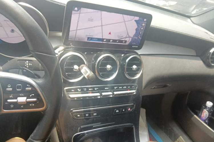 Used Mercedes-Benz GLC Coupe 2022 Refreshed GLC 260 4MATIC Coupe SUV Audio And AC Panel