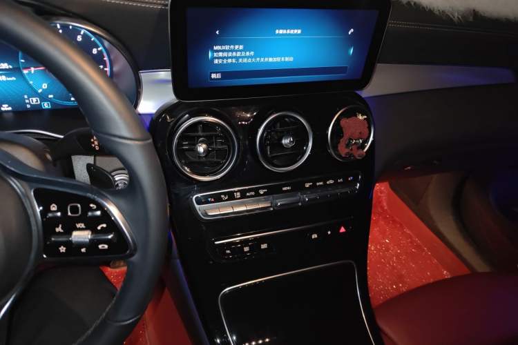 Used Mercedes-Benz GLC Coupe 2022 Refreshed GLC 260 4MATIC Coupe SUV Audio And AC Panel