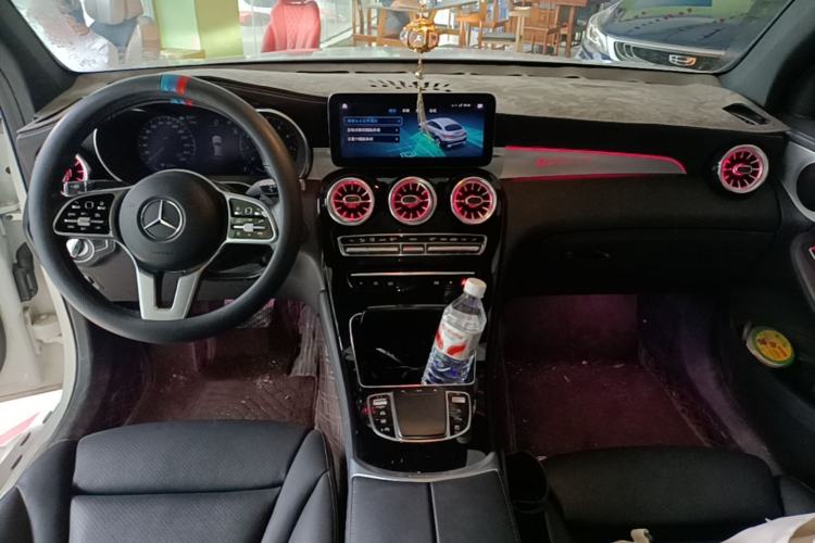 Used Mercedes-Benz GLC Coupe 2022 Refreshed GLC 260 4MATIC Coupe SUV Center Console