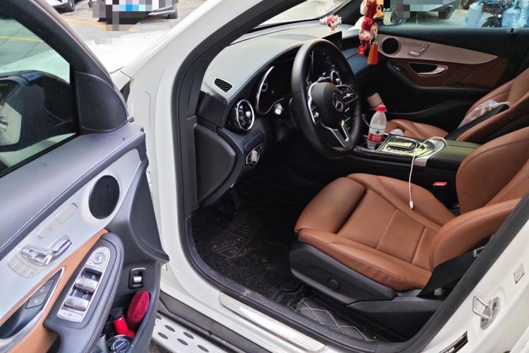 Used Mercedes-Benz GLC Coupe 2022 Refreshed GLC 260 4MATIC Coupe SUV Driver Seat