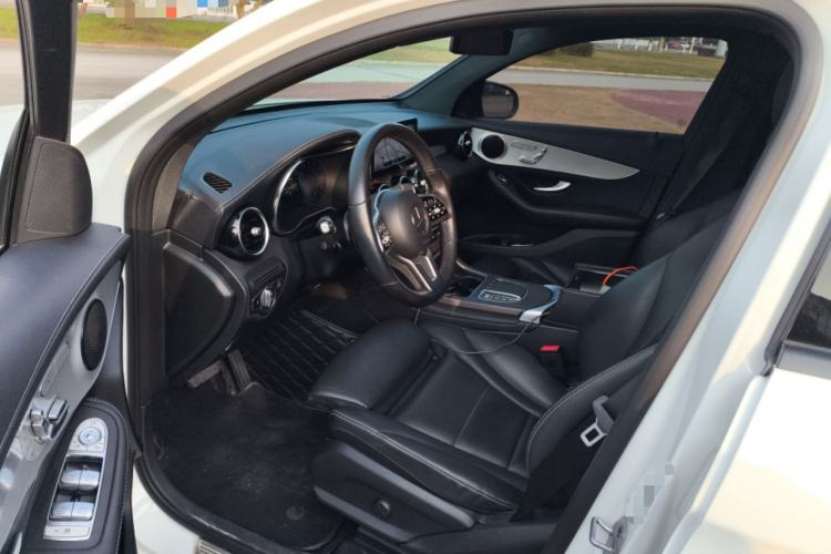 Used Mercedes-Benz GLC Coupe 2022 Refreshed GLC 260 4MATIC Coupe SUV Driver Seat