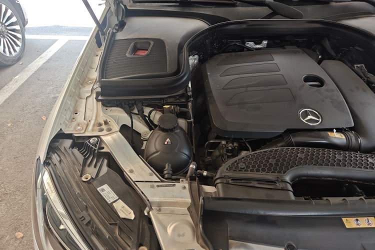 Used Mercedes-Benz GLC Coupe 2022 Refreshed GLC 260 4MATIC Coupe SUV Engine Bay Right