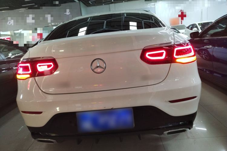 Used Mercedes-Benz GLC Coupe 2022 Refreshed GLC 260 4MATIC Coupe SUV Exterior 4