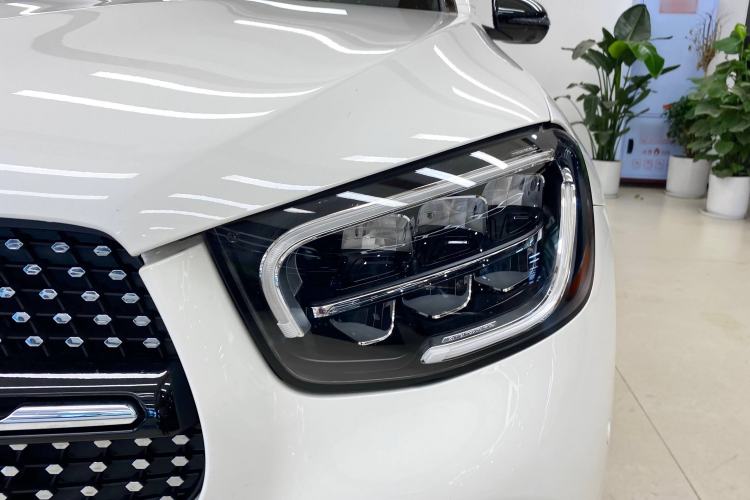 Used Mercedes-Benz GLC Coupe 2022 Refreshed GLC 300 4MATIC Coupe SUV Exterior 6