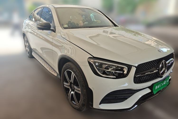 Used Mercedes-Benz GLC Coupe 2022 Refreshed GLC 260 4MATIC Coupe SUV Front Right 45 Deg