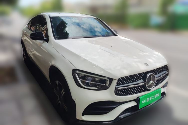 Used Mercedes-Benz GLC Coupe 2022 Refreshed GLC 260 4MATIC Coupe SUV Front Right 45 Deg