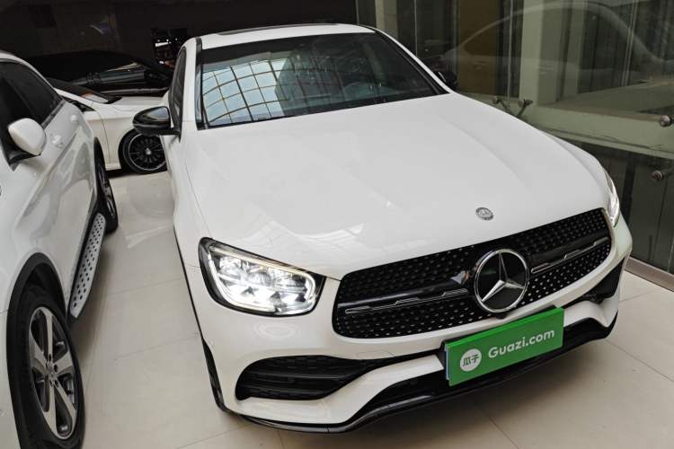 Used Mercedes-Benz GLC Coupe 2022 Refreshed GLC 260 4MATIC Coupe SUV Front Right 45 Deg
