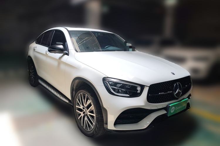 Used Mercedes-Benz GLC Coupe 2022 Refreshed GLC 300 4MATIC Coupe SUV Front Right 45 Deg