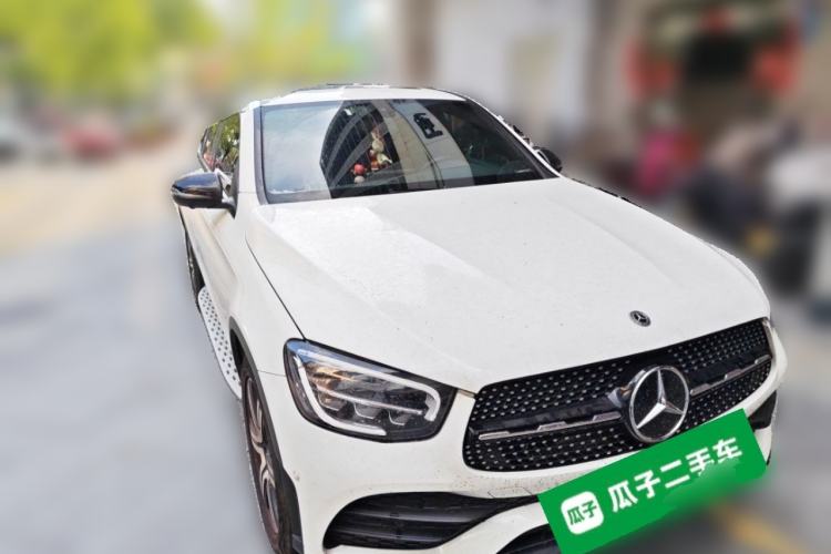 Used Mercedes-Benz GLC Coupe 2022 Refreshed GLC 260 4MATIC Coupe SUV Front Right 45 Deg