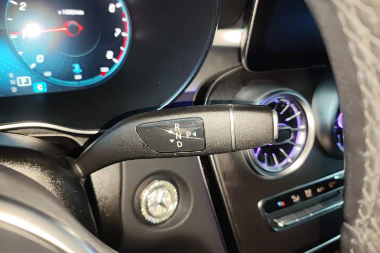 Used Mercedes-Benz GLC Coupe 2022 Refreshed GLC 300 4MATIC Coupe SUV Gear Lever