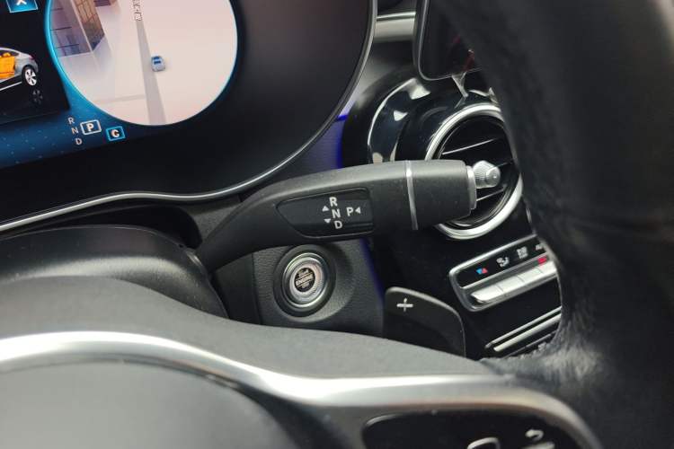 Used Mercedes-Benz GLC Coupe 2022 Refreshed GLC 260 4MATIC Coupe SUV Gear Lever