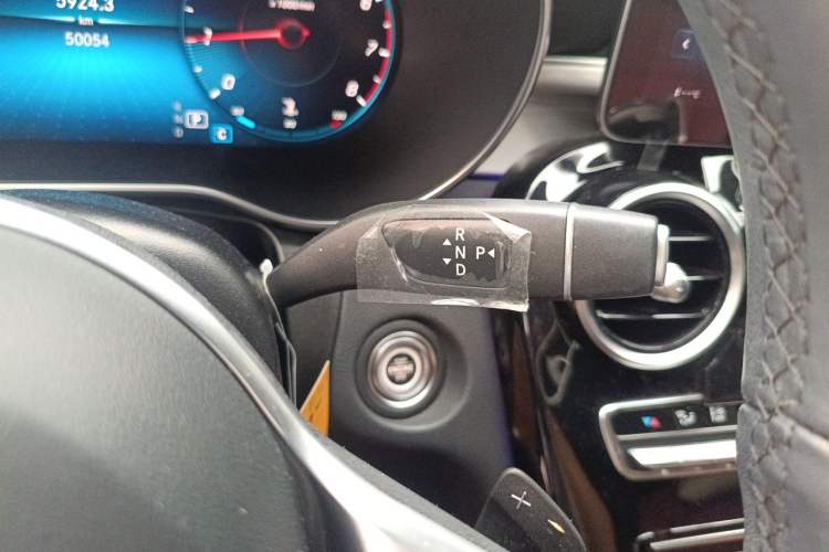 Used Mercedes-Benz GLC Coupe 2022 Refreshed GLC 260 4MATIC Coupe SUV Gear Lever