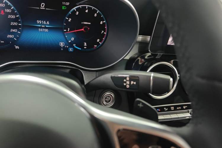 Used Mercedes-Benz GLC Coupe 2022 Refreshed GLC 260 4MATIC Coupe SUV Gear Lever