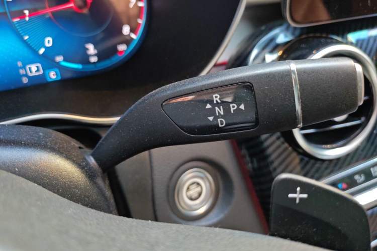 Used Mercedes-Benz GLC Coupe 2022 Refreshed GLC 260 4MATIC Coupe SUV Gear Lever