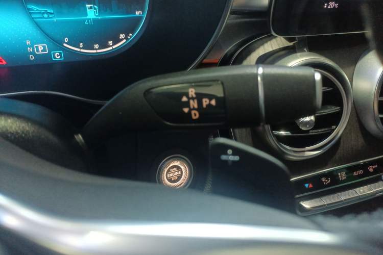 Used Mercedes-Benz GLC Coupe 2022 Refreshed GLC 300 4MATIC Coupe SUV Gear Lever