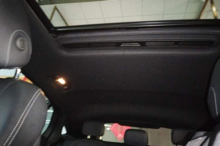 Used Mercedes-Benz GLC Coupe 2022 Refreshed GLC 260 4MATIC Coupe SUV Headliner