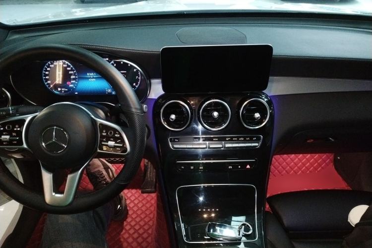 Used Mercedes-Benz GLC Coupe 2022 Refreshed GLC 260 4MATIC Coupe SUV Interior 2
