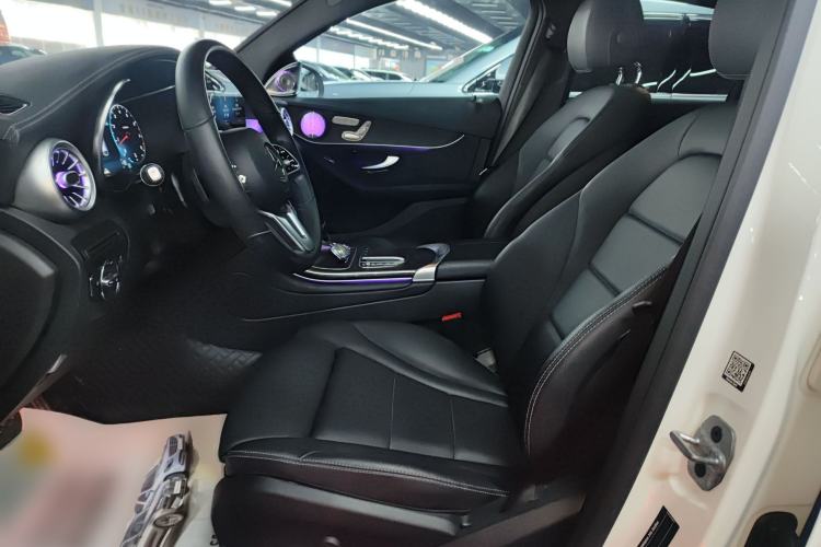 Used Mercedes-Benz GLC Coupe 2022 Refreshed GLC 300 4MATIC Coupe SUV Left Front Seat