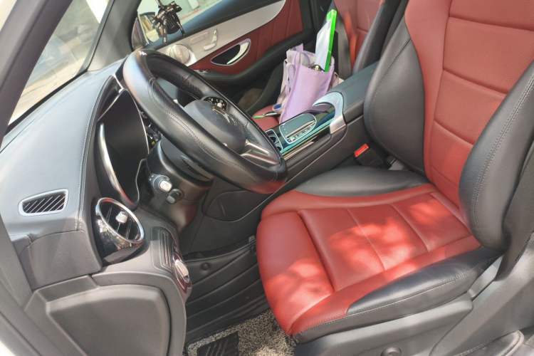 Used Mercedes-Benz GLC Coupe 2022 Refreshed GLC 260 4MATIC Coupe SUV Left Front Seat