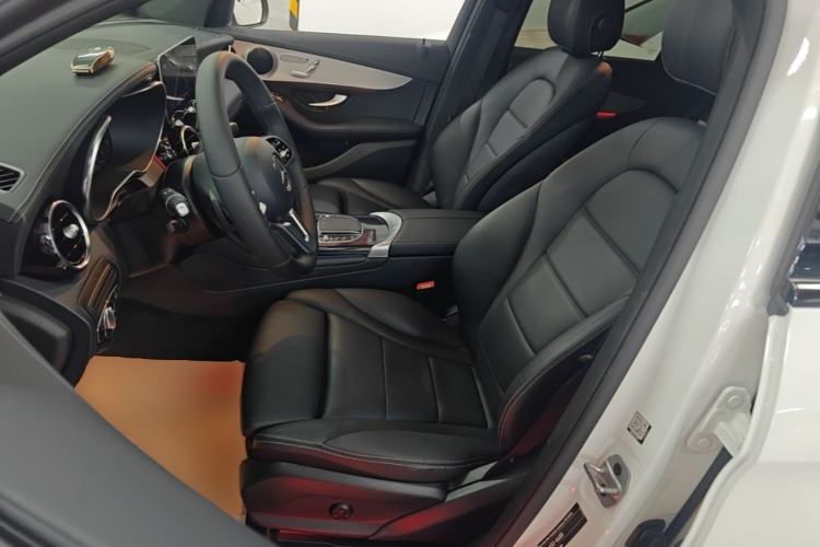 Used Mercedes-Benz GLC Coupe 2022 Refreshed GLC 260 4MATIC Coupe SUV Left Front Seat