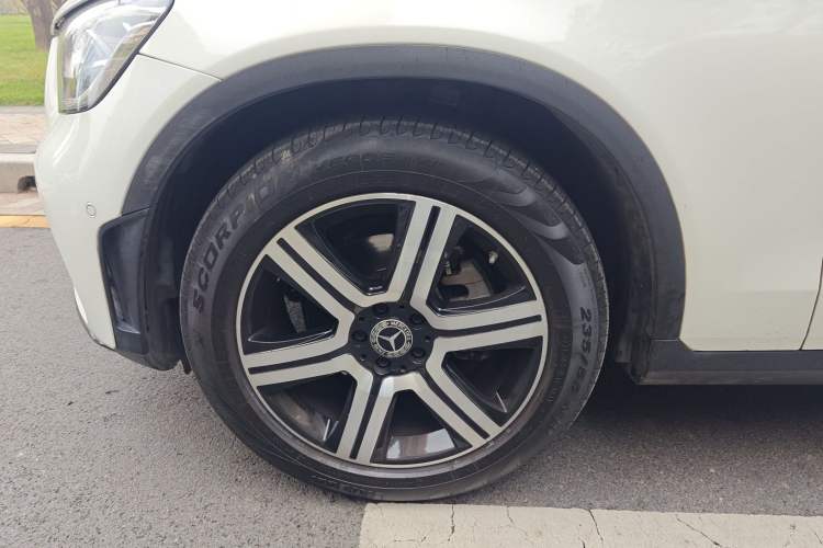 Used Mercedes-Benz GLC Coupe 2022 Refreshed GLC 260 4MATIC Coupe SUV Left Front Wheel Hub