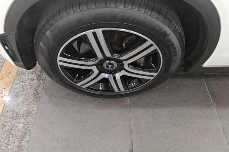 Used Mercedes-Benz GLC Coupe 2022 Refreshed GLC 260 4MATIC Coupe SUV Left Front Wheel Hub