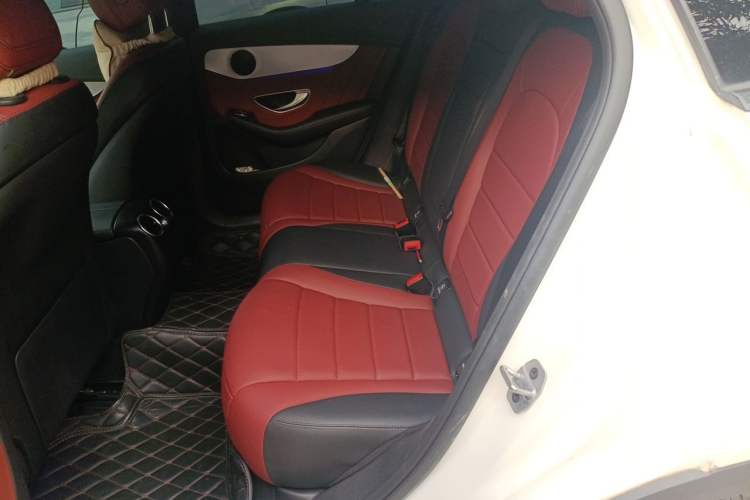 Used Mercedes-Benz GLC Coupe 2022 Refreshed GLC 260 4MATIC Coupe SUV Left Rear Seat