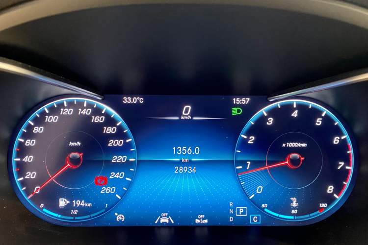 Used Mercedes-Benz GLC Coupe 2022 Refreshed GLC 300 4MATIC Coupe SUV Odometer Close Up