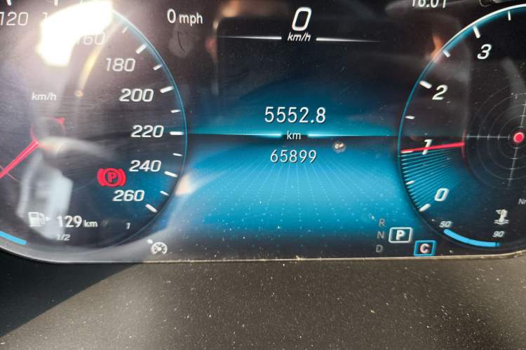 Used Mercedes-Benz GLC Coupe 2022 Refreshed GLC 260 4MATIC Coupe SUV Odometer Close Up