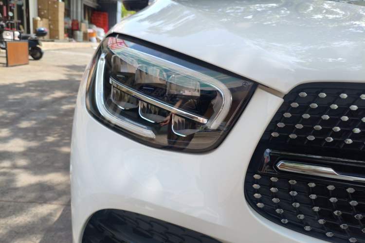 Used Mercedes-Benz GLC Coupe 2022 Refreshed GLC 260 4MATIC Coupe SUV Right Front Headlight