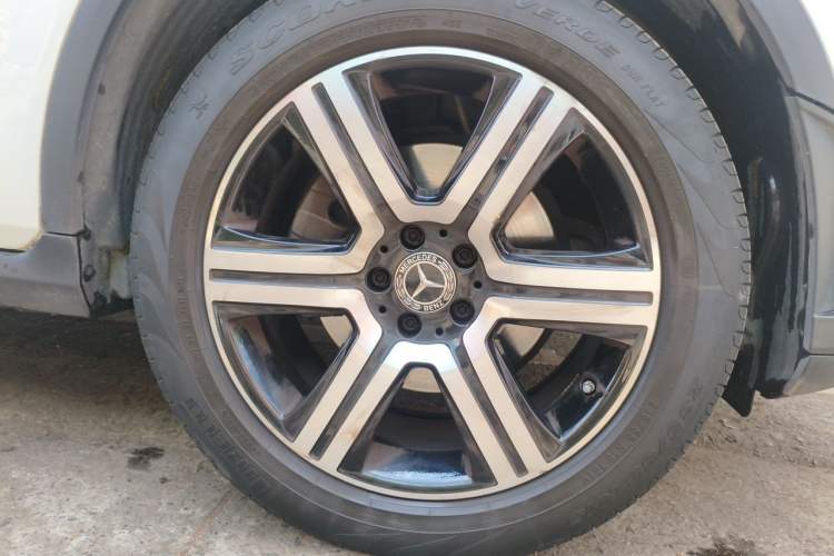Used Mercedes-Benz GLC Coupe 2022 Refreshed GLC 260 4MATIC Coupe SUV Right Front Wheel Hub