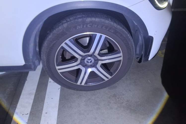 Used Mercedes-Benz GLC Coupe 2022 Refreshed GLC 260 4MATIC Coupe SUV Right Front Wheel Hub