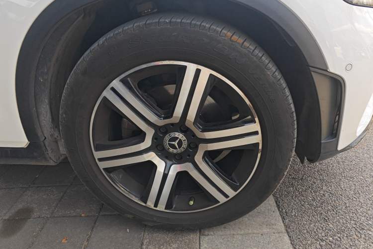 Used Mercedes-Benz GLC Coupe 2022 Refreshed GLC 260 4MATIC Coupe SUV Right Front Wheel Hub