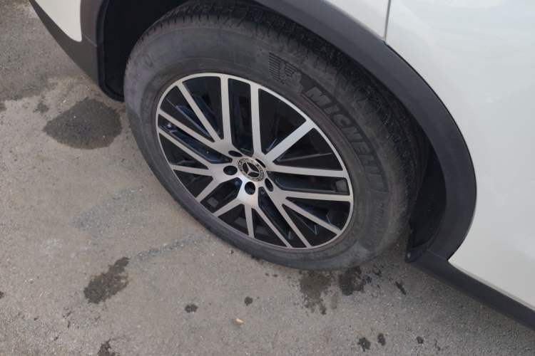 Used Mercedes-Benz GLC Coupe 2022 Refreshed GLC 260 4MATIC Coupe SUV Right Rear Wheel Hub