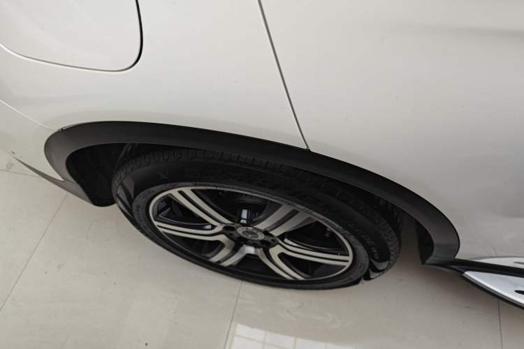 Used Mercedes-Benz GLC Coupe 2022 Refreshed GLC 260 4MATIC Coupe SUV Right Rear Wheel Hub